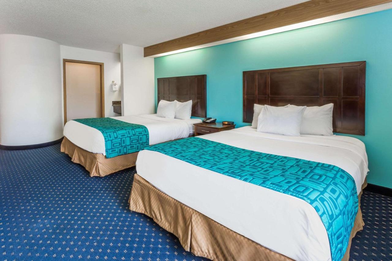 Howard Johnson By Wyndham Vancouver Hotel & Suites Exterior foto