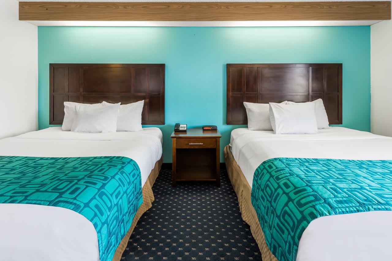 Howard Johnson By Wyndham Vancouver Hotel & Suites Exterior foto