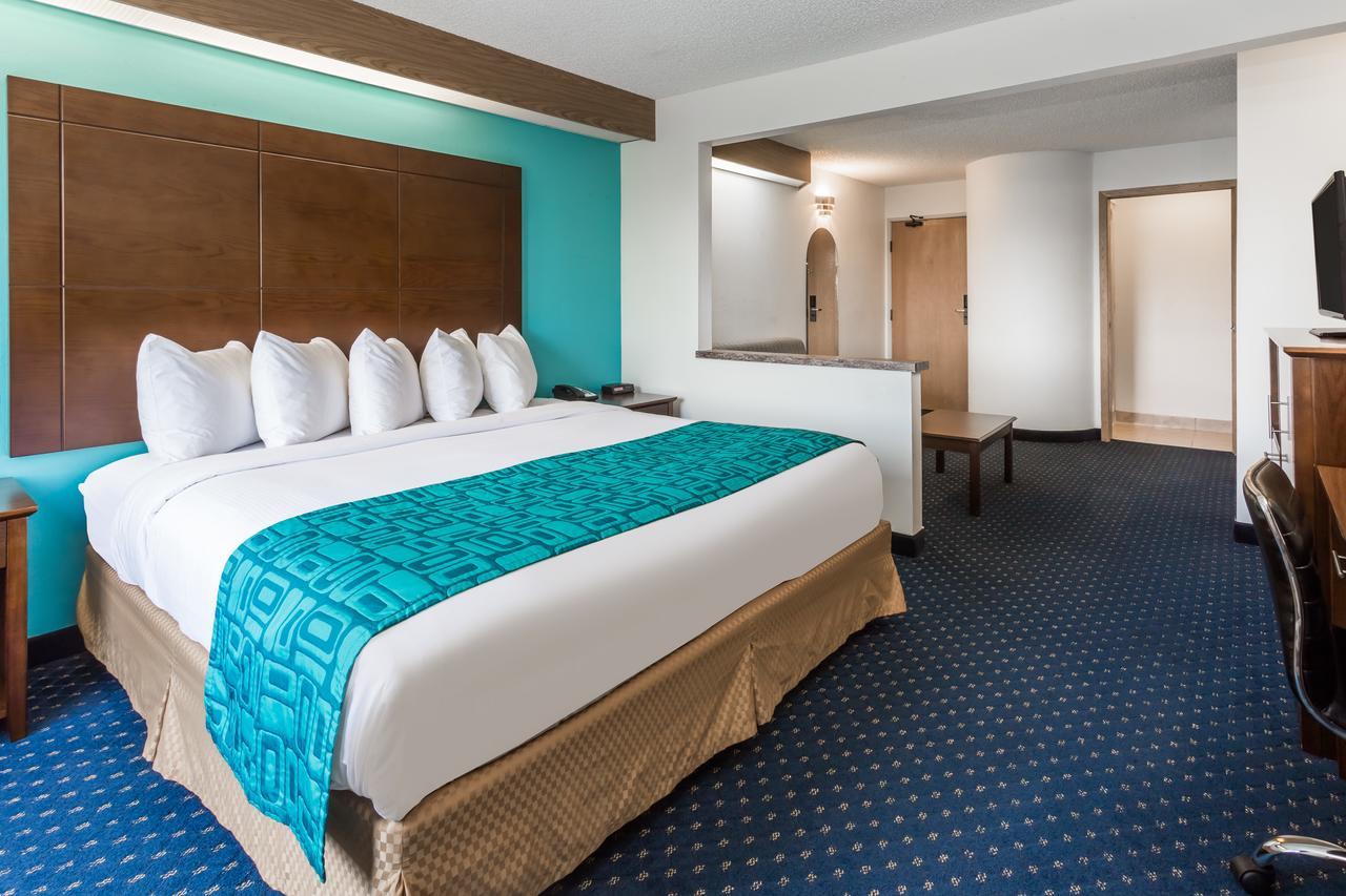 Howard Johnson By Wyndham Vancouver Hotel & Suites Exterior foto
