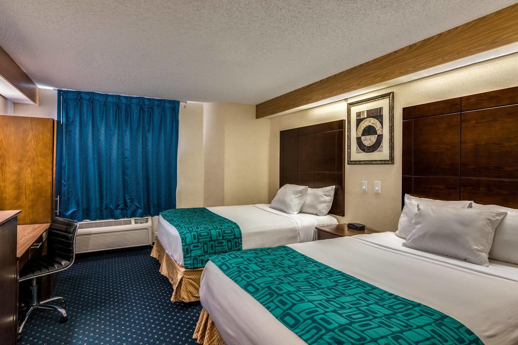 Howard Johnson By Wyndham Vancouver Hotel & Suites Exterior foto